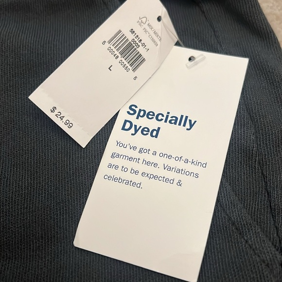 Old navy New with tags! Comfortable shorts  🩳 - Picture 2 of 4